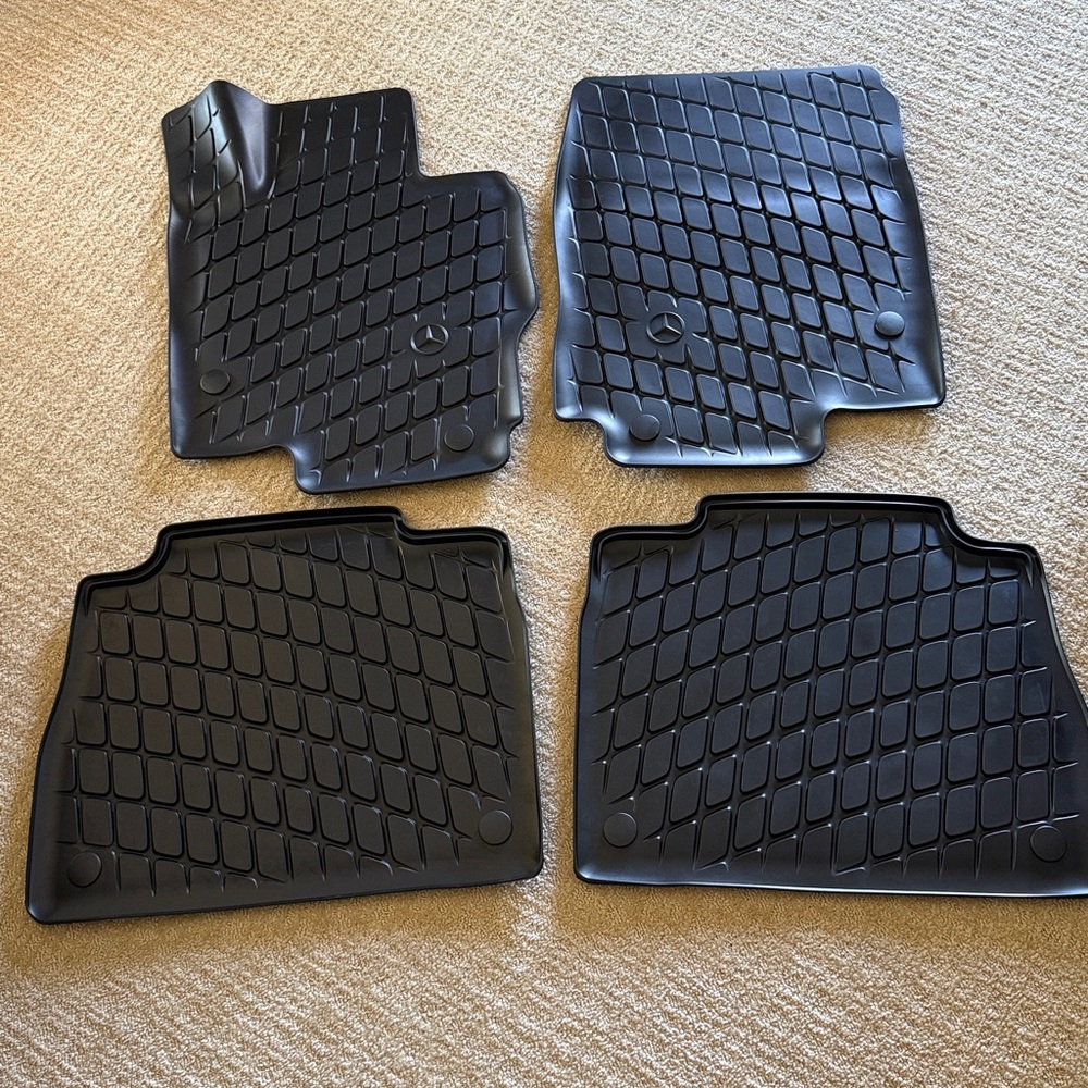 Brand New Mercedes-Benz All Weather Black Floor Mats